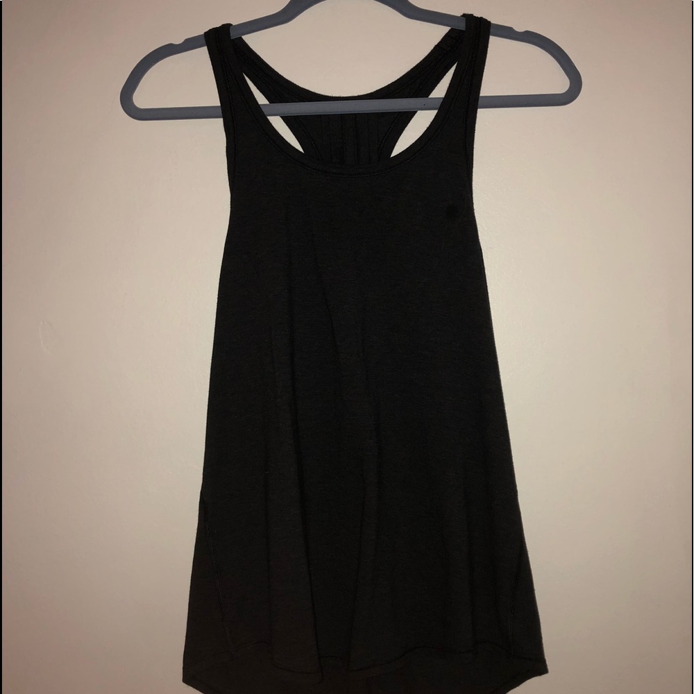 Loose Lululemon tank top